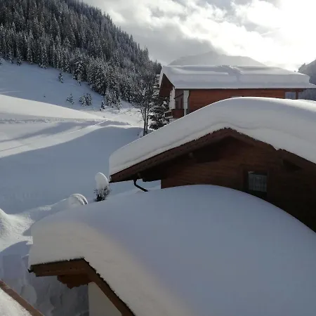 Guest house Haus Steinkarblick Und Berghaeusl 3*