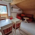 Haus Steinkarblick Und Berghaeusl Konukevi 3*