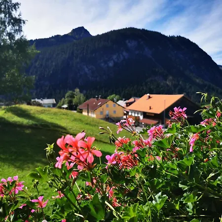 Haus Steinkarblick Und Berghaeusl 3* Берванг