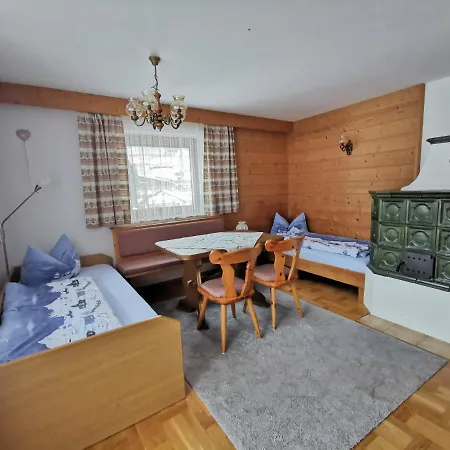 Haus Steinkarblick Und Berghaeusl Berwang