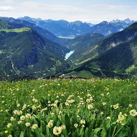 Haus Steinkarblick Und Berghaeusl