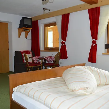 Guest house Haus Steinkarblick Und Berghaeusl