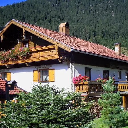 Haus Steinkarblick Und Berghaeusl Penzion